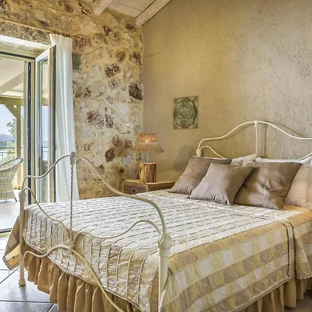 Villa Kalou By *